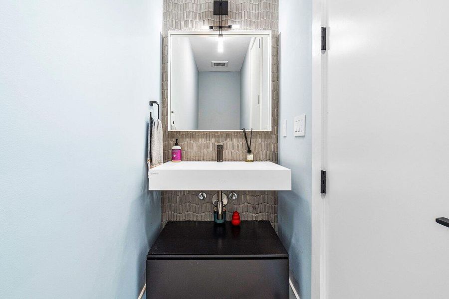 016-914PalmTrail-DelrayBeach-FL-33483-SM