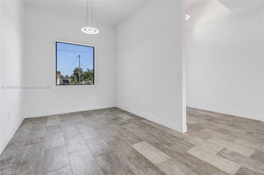 Spacious, unfurnished interior of a new home in , Lehigh Acres (Image 11).