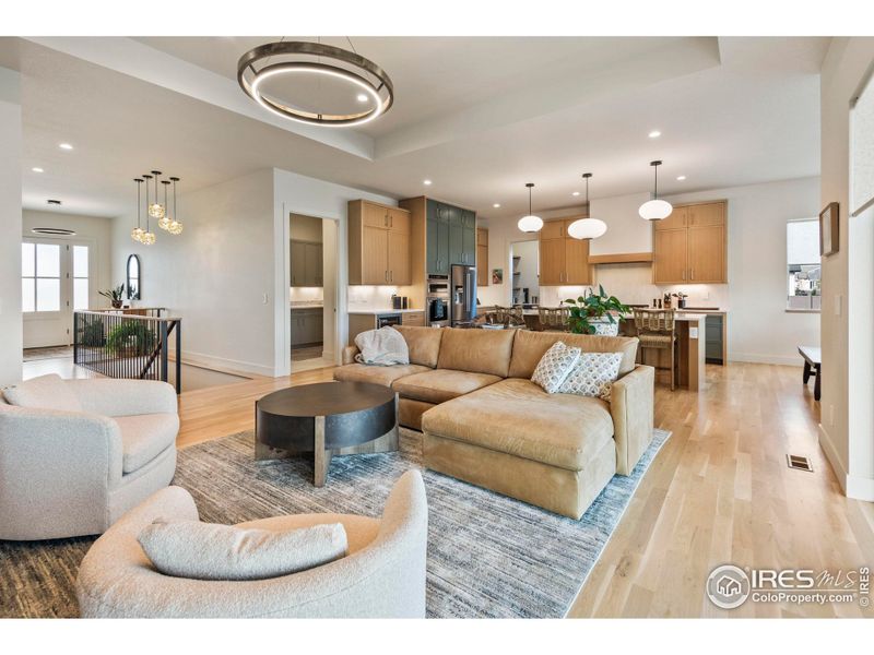 great entertaining space for family and friends great entertaining space for family and friends