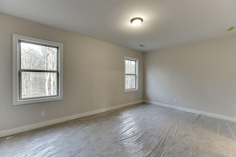 Spacious, unfurnished interior of a new home in , Jefferson (Image 30).