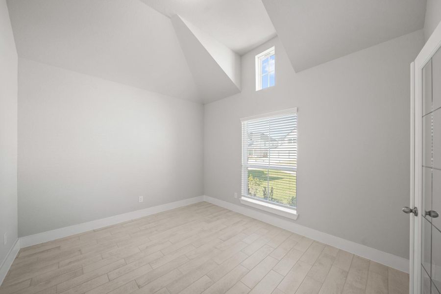 Spacious, unfurnished interior of a new home in Beacon Hill, Waller (Image 19). Spacious, unfurnished interior of a new home in Beacon Hill, Waller (Image 19).
