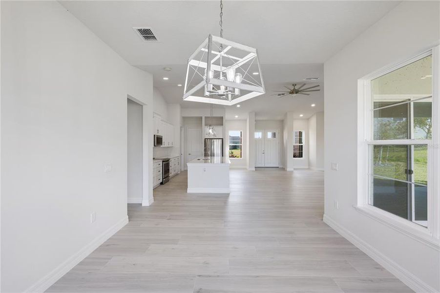 Spacious, unfurnished interior of a new home in , Lake Alfred (Image 27).