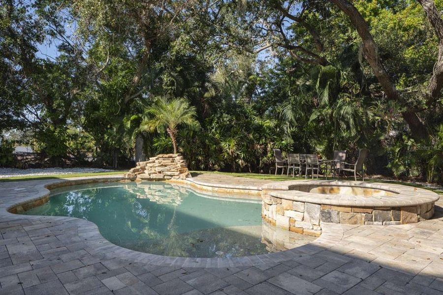 Community amenities in , St. Petersburg (Image 37). Community amenities in , St. Petersburg (Image 37).