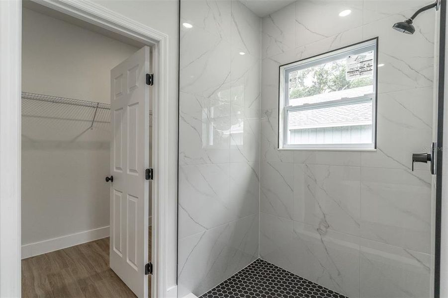 Image 41 of a home in .