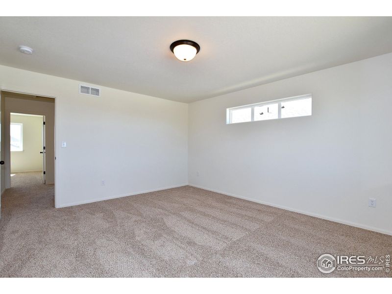 Spacious, unfurnished interior of a new home in Southridge, Johnstown (Image 31).