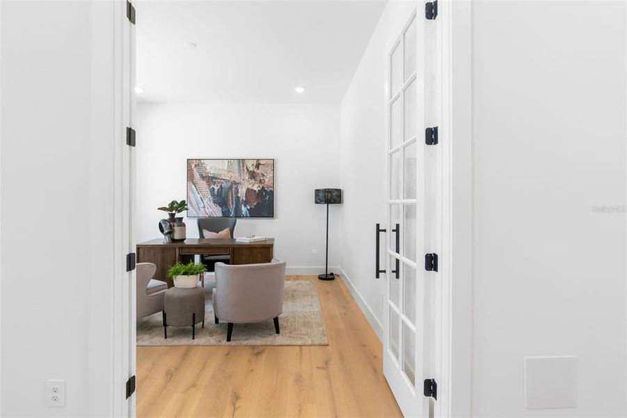 Furnished interior view inside a new home in , Sarasota (Image 35).
