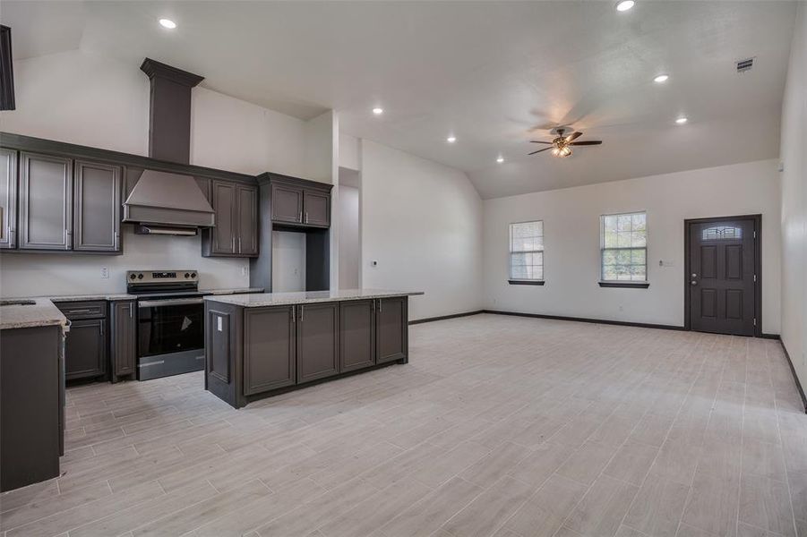 Furnished interior view inside a new home in , West Tawakoni (Image 7). Furnished interior view inside a new home in , West Tawakoni (Image 7).