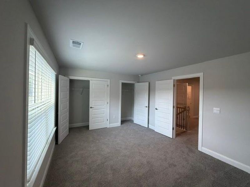 Spacious, unfurnished interior of a new home in Tuscany Hills, Douglasville (Image 28).