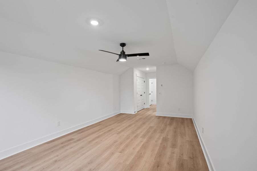 Representative unfurnished interior of a home built from the Sara by Hunter Quinn Homes in Beaufort County Homes, Beaufort (Image 28). Representative unfurnished interior of a home built from the Sara by Hunter Quinn Homes in Beaufort County Homes, Beaufort (Image 28).