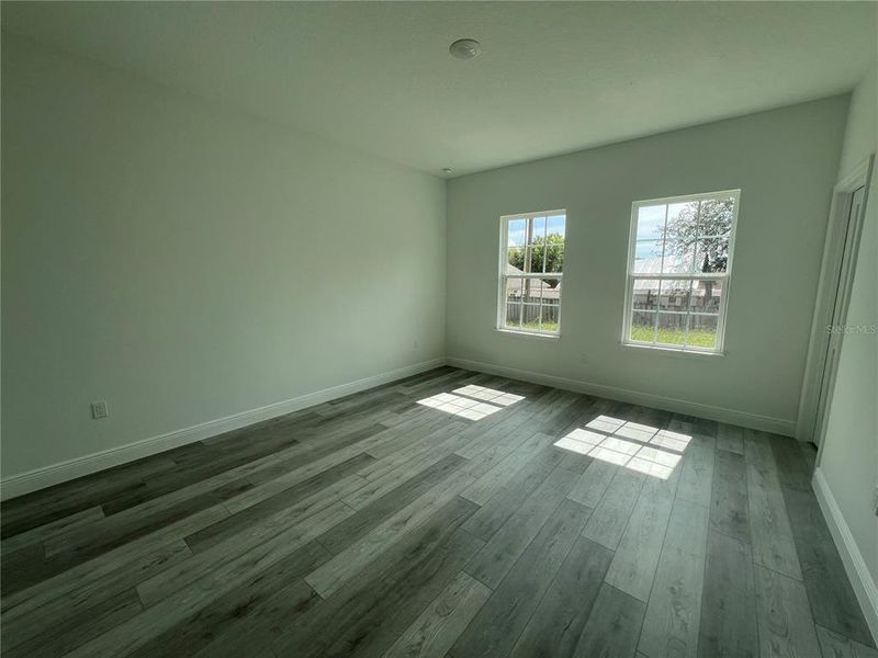 Spacious, unfurnished interior of a new home in , Ocala (Image 15).