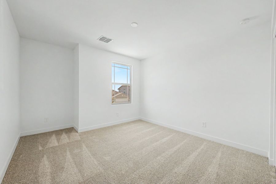 Spacious, unfurnished interior of a new home in Bentridge, Buckeye (Image 11).