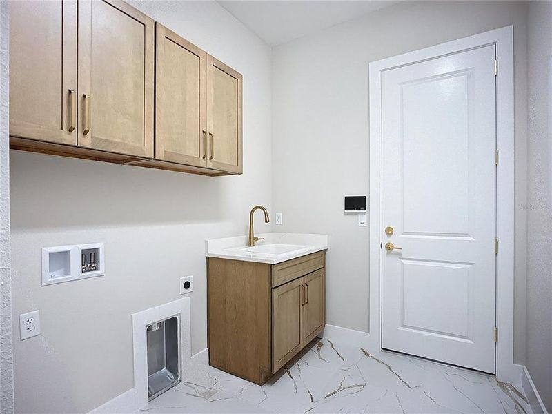 Furnished interior view inside a new home in Hampton Lakes, Sarasota (Image 5). Furnished interior view inside a new home in Hampton Lakes, Sarasota (Image 5).