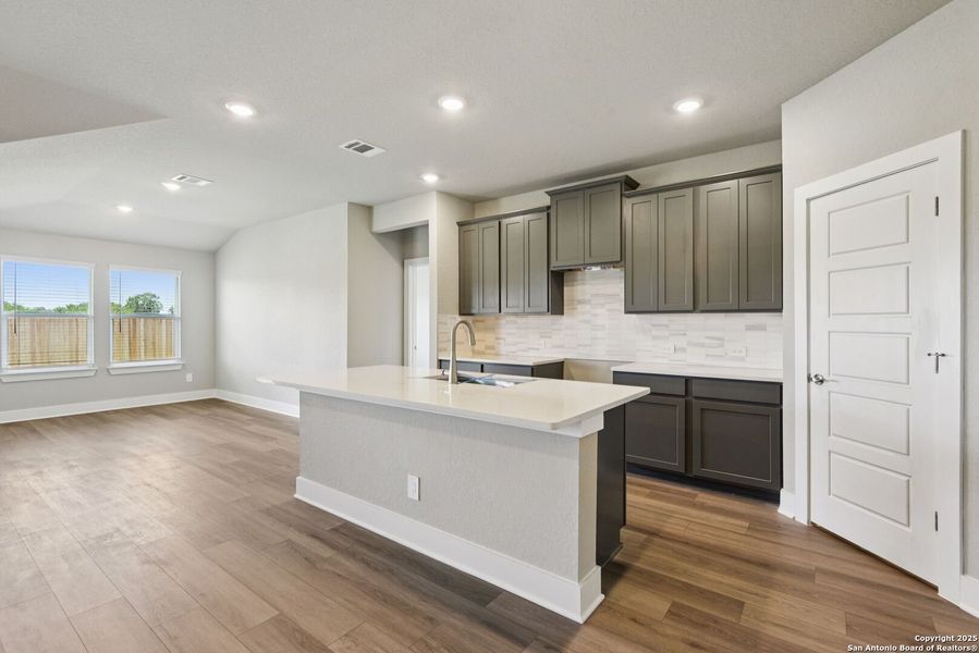Furnished interior view inside a new home in Carmel Ranch, Schertz (Image 9). Furnished interior view inside a new home in Carmel Ranch, Schertz (Image 9).