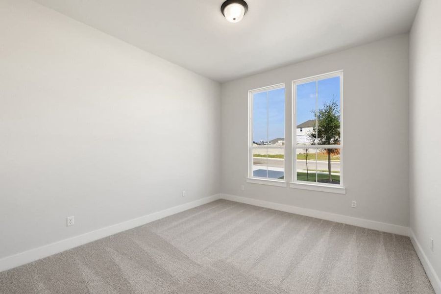 Spacious, unfurnished interior of a new home in Lariat, Liberty Hill (Image 25).