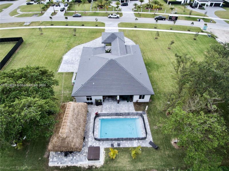 Community amenities in , Homestead (Image 33).