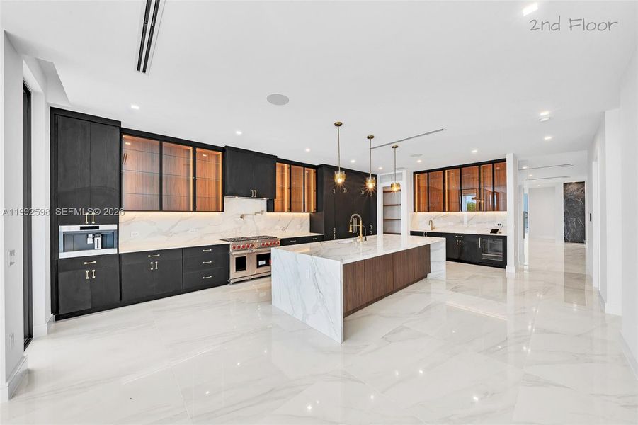 Furnished interior view inside a new home in , Key Largo (Image 19).