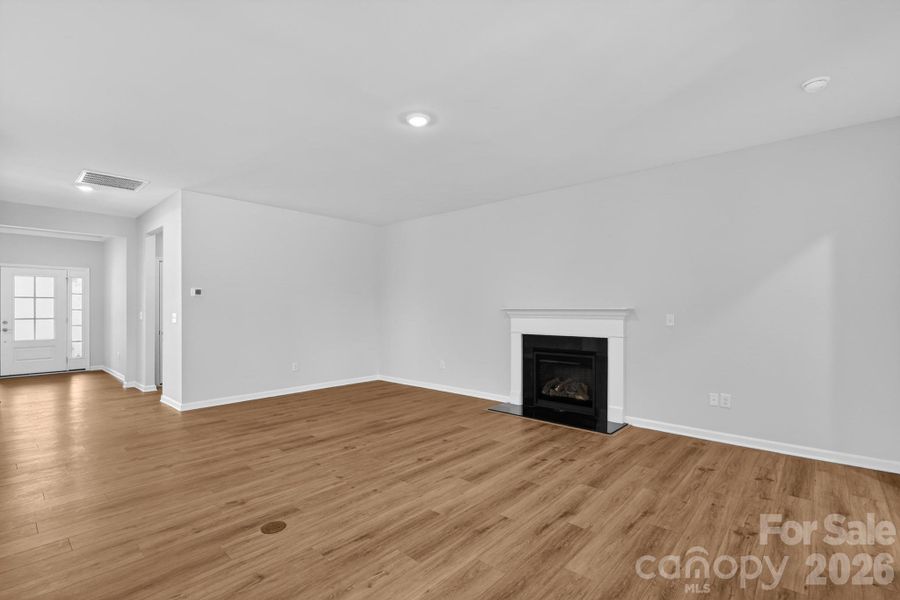 Spacious, unfurnished interior of a new home in Roselyn, Lancaster (Image 22).