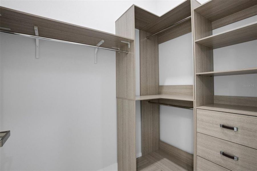 Image 40 of a home in .