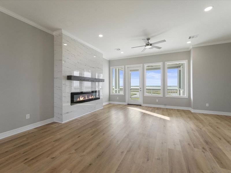 Spacious, unfurnished interior of a new home in , Freeport (Image 26).