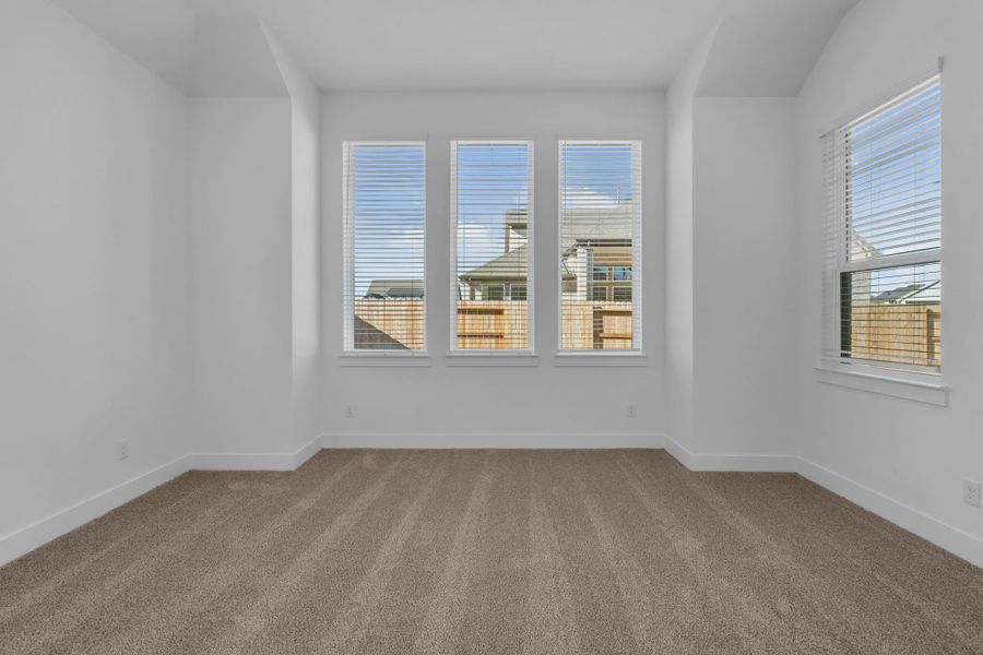 Representative unfurnished interior of a home built from the Brentwood by Chesmar Homes in Fulshear Lakes, Fulshear (Image 37).