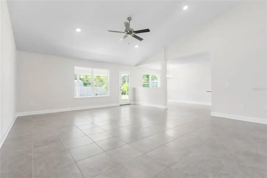 Spacious, unfurnished interior of a new home in Palm Coast, Palm Coast (Image 17).