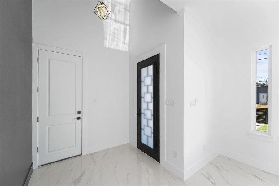 Spacious, unfurnished interior of a new home in , Dallas (Image 16). Spacious, unfurnished interior of a new home in , Dallas (Image 16).