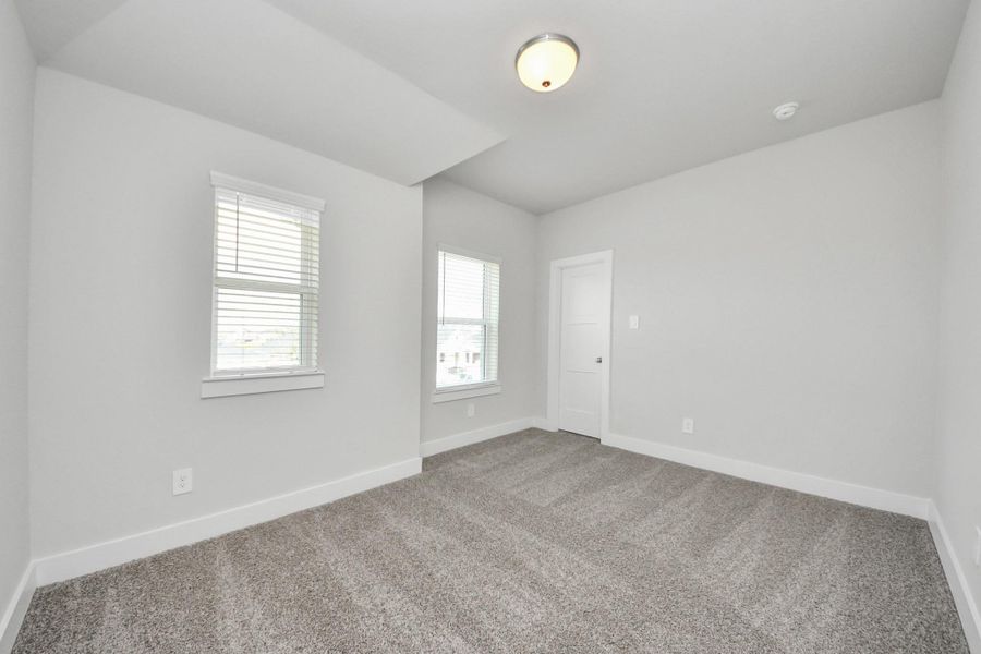 Spacious, unfurnished interior of a new home in Laurel Landing: Landmark Collection, Alvin (Image 34).