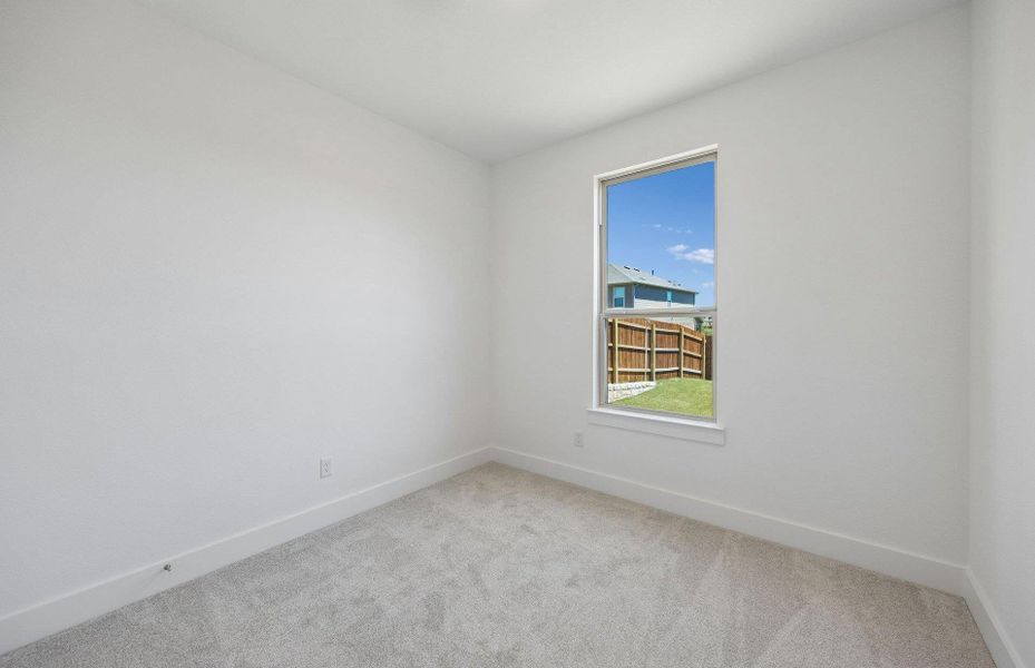 Spacious, unfurnished interior of a new home in Saddleback at Santa Rita Ranch, Liberty Hill (Image 21).