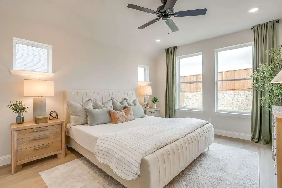 Furnished interior view inside a new home in Creekside, Royse City (Image 11).