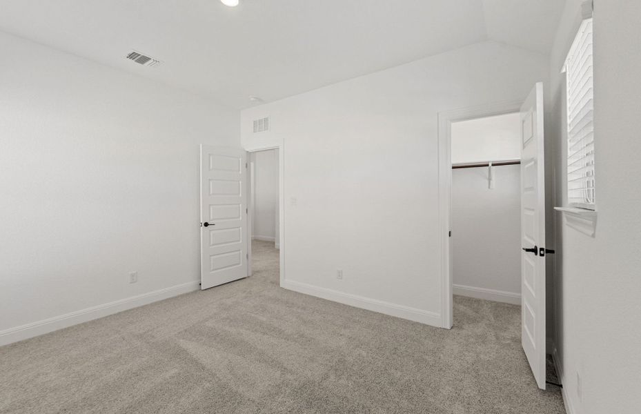 Spacious, unfurnished interior of a new home in Santa Rita Ranch, Liberty Hill (Image 20). Spacious, unfurnished interior of a new home in Santa Rita Ranch, Liberty Hill (Image 20).
