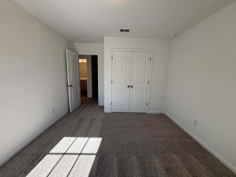 Spacious, unfurnished interior of a new home in Creekside, Dawsonville (Image 36).