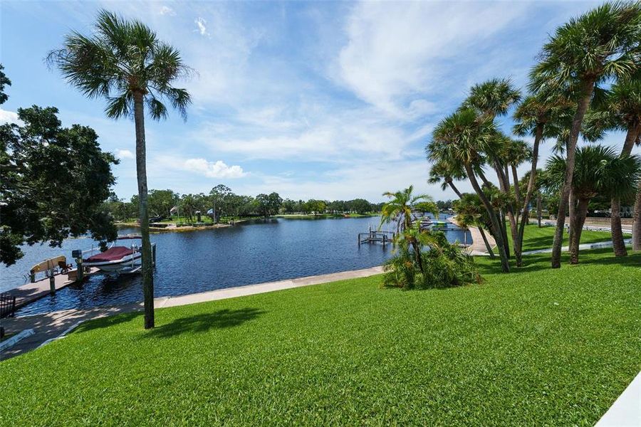 Natural landscape and outdoor views near in Tarpon Springs (Image 40). Natural landscape and outdoor views near in Tarpon Springs (Image 40).