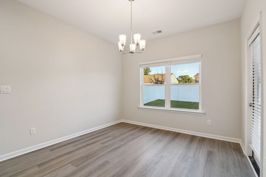Spacious, unfurnished interior of a new home in Hayden Pointe, St. Marys (Image 21).