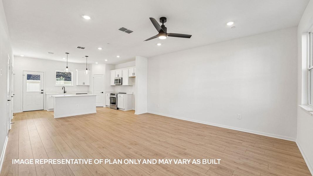 Spacious, unfurnished interior of a new home in Avery Centre, Round Rock (Image 14).