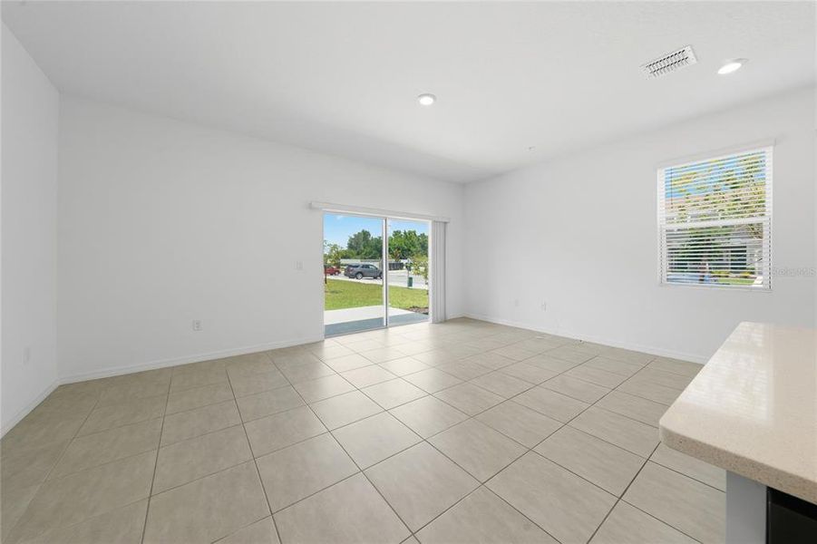 Spacious, unfurnished interior of a new home in , St. Cloud (Image 23).