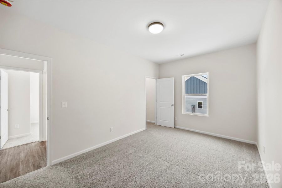 Spacious, unfurnished interior of a new home in , Kings Mountain (Image 33).