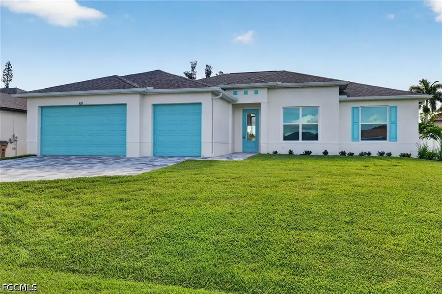 Exterior details and patio area of a home in Cape Coral, Cape Coral (Image 2). Exterior details and patio area of a home in Cape Coral, Cape Coral (Image 2).