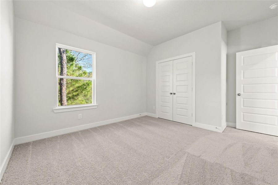 Spacious, unfurnished interior of a new home in Kresston, Montgomery (Image 14).