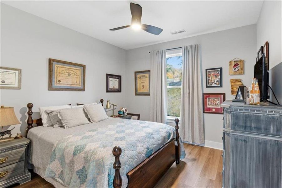 Furnished interior view inside a new home in , Calhoun (Image 20).