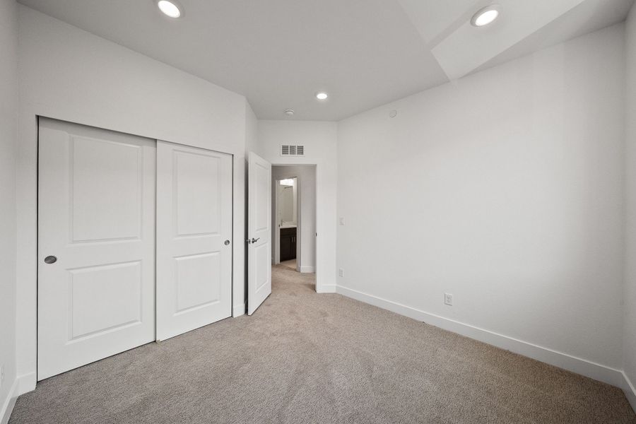 Spacious, unfurnished interior of a new home in Berkeley Villas, Denver (Image 30). Spacious, unfurnished interior of a new home in Berkeley Villas, Denver (Image 30).
