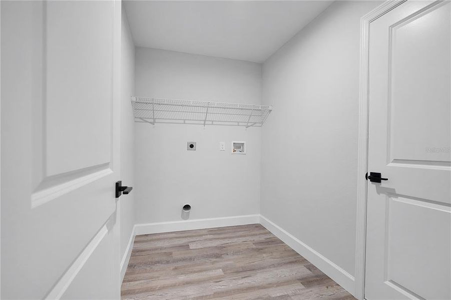 Spacious, unfurnished interior of a new home in , Ocala (Image 21).