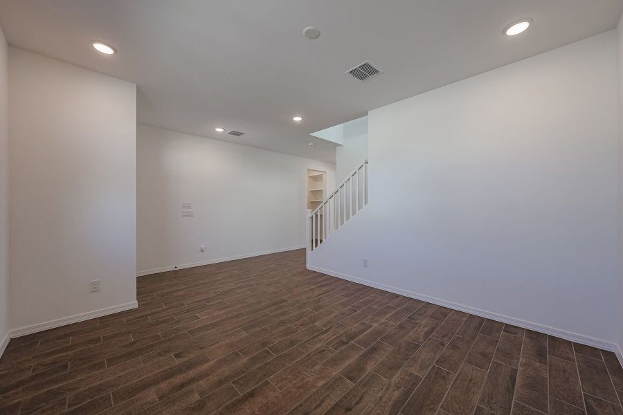Spacious, unfurnished interior of a new home in Pinnacle at San Tan Heights, San Tan Valley (Image 8).