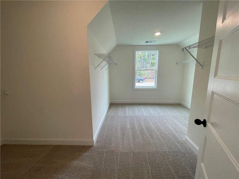 Spacious, unfurnished interior of a new home in Traditions of Braselton, Jefferson (Image 19).