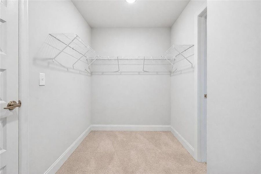 Spacious, unfurnished interior of a new home in Waters Edge, Mansfield (Image 26).