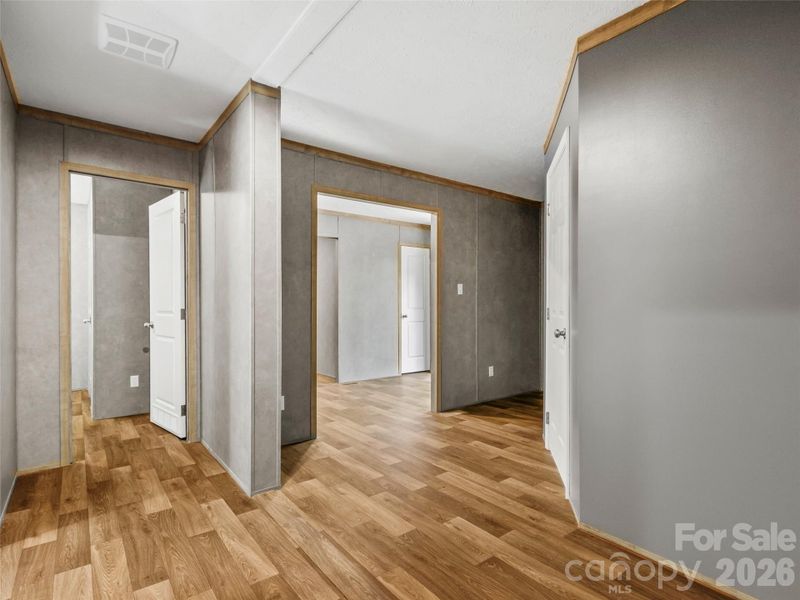 Spacious, unfurnished interior of a new home in , Burnsville (Image 24).