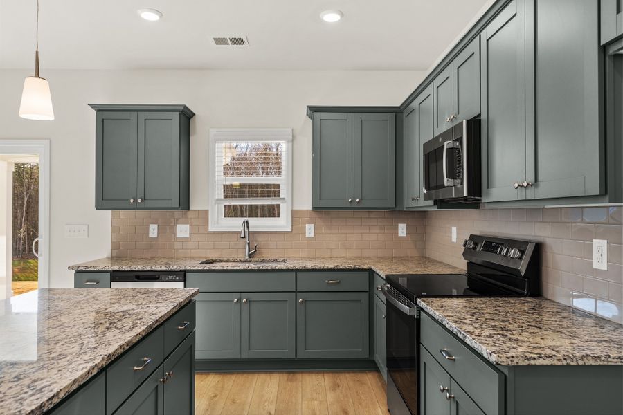 Furnished interior view inside a new home in Fairview Falls, Chesnee (Image 9).