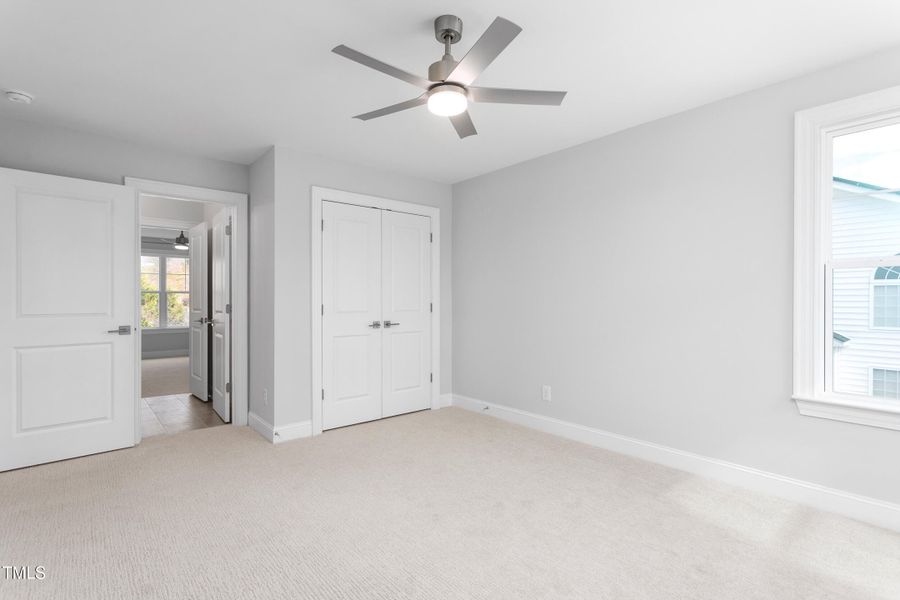 1246 Jamestowne Drive-41