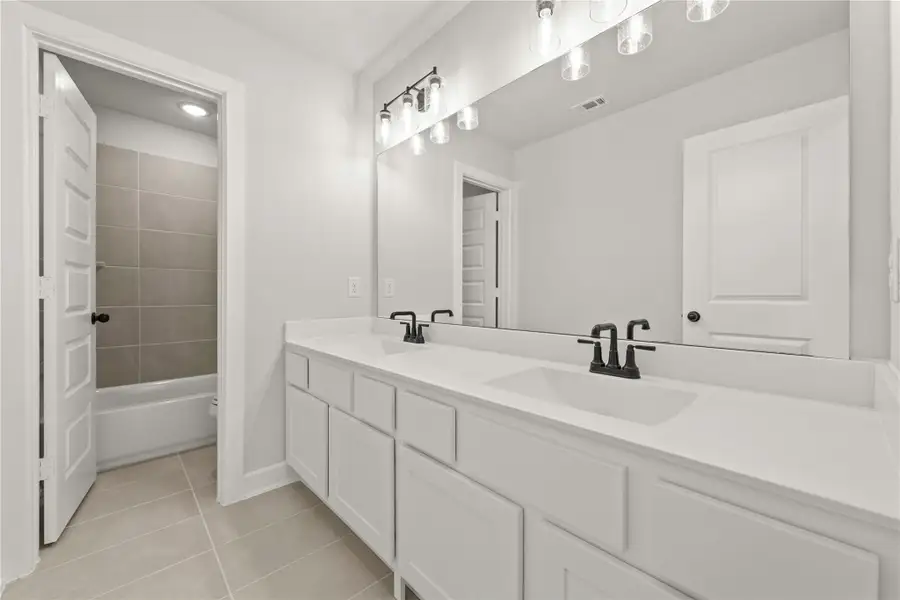 Furnished interior view inside a new home in COLTON™ - 45', Montgomery (Image 4). Furnished interior view inside a new home in COLTON™ - 45', Montgomery (Image 4).