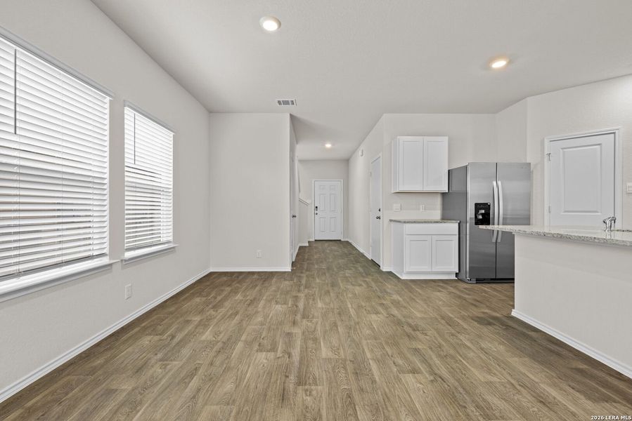 Spacious, unfurnished interior of a new home in Redbird Ranch, San Antonio (Image 18).