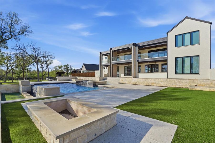 Exterior details and patio area of a home in , Fort Worth (Image 29). Exterior details and patio area of a home in , Fort Worth (Image 29).